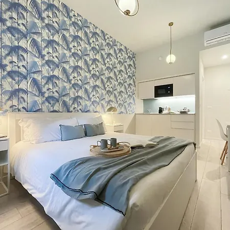 Blue Palm Jungle Self Checkin Design Appartement